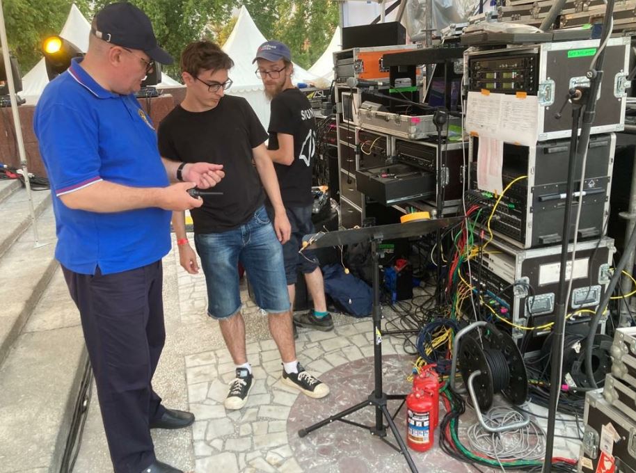 ��������������� ������������ � ���� �������� ����