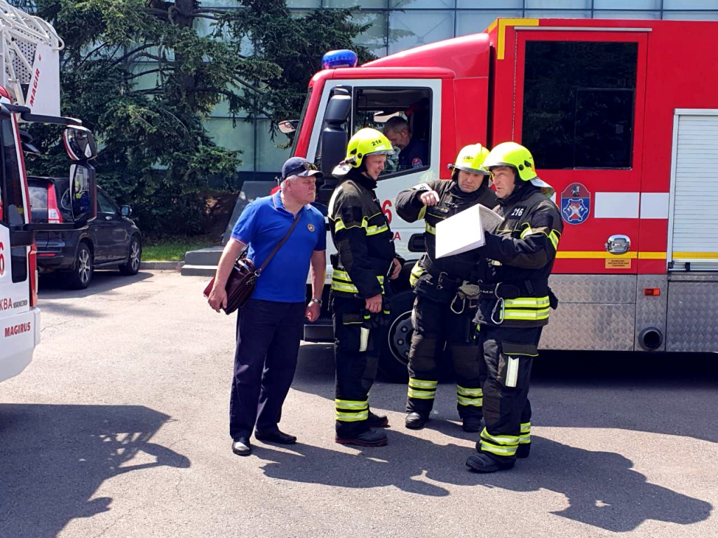 4050c351-a22d-4980-b941-e985e9f90939.jpg 4050c351-a22d-4980-b941-e985e9f90939.jpg